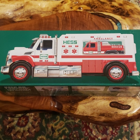 2020 HESS TRUCK Toy Ambulance and Rescue Brand NEW Toys